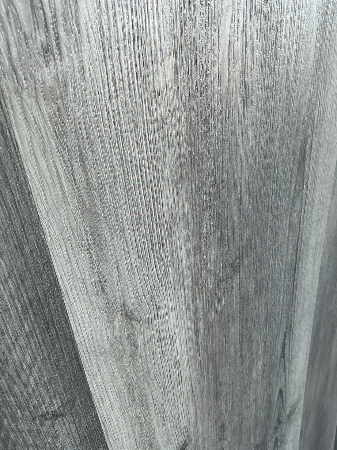 Noor Plank 5.5mm – 22 Mil – Unilin Click – Deep Emboss – UV Coating.  Color: Acolade