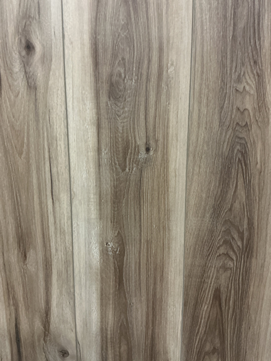 Ozz Plank 6.5mm – 22 Mil – Unilin Click – Deep Embossed – UV Coating. Color Caramel
