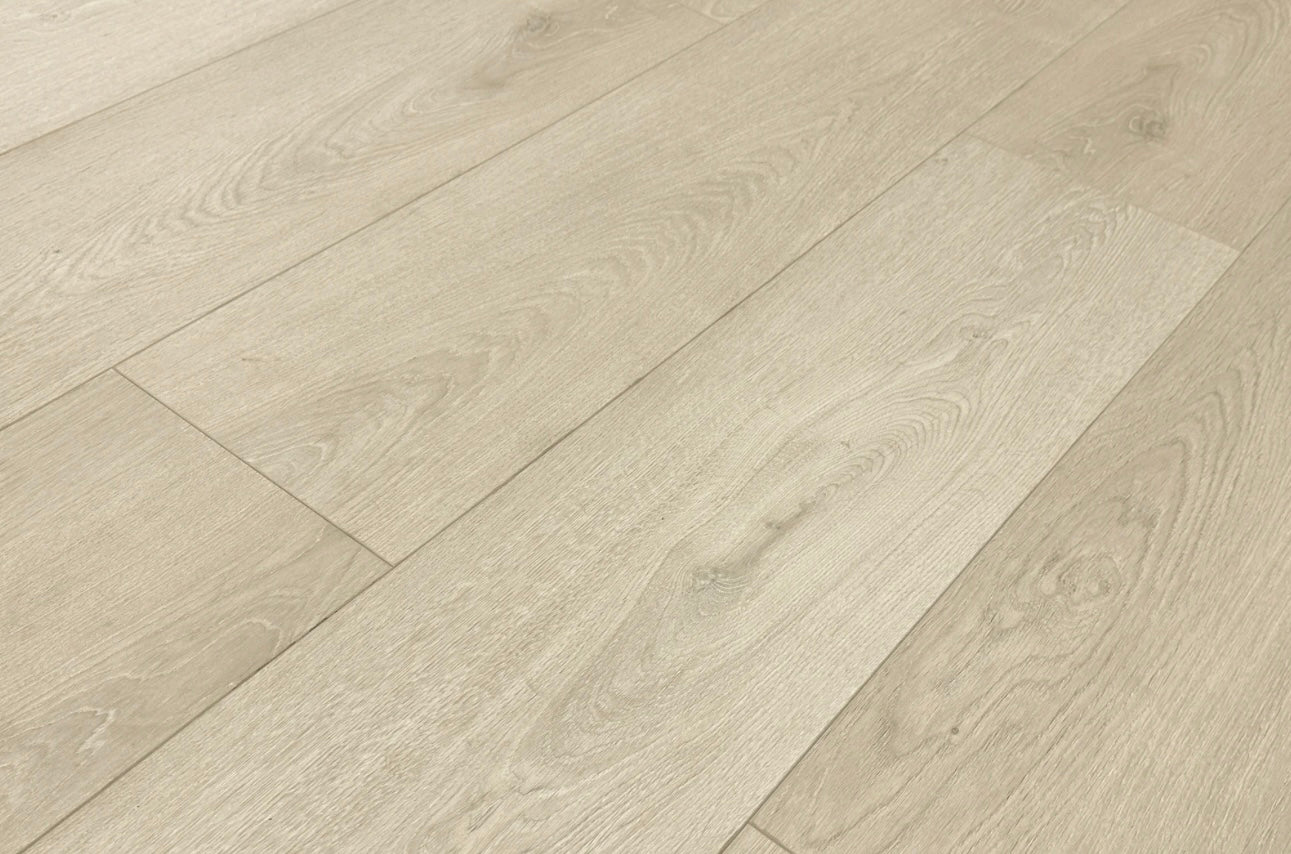 Shaw Northern Voyage 9 Color: CALISTOGA 9" X 60" X 5/16” Floating LVP (22.63 SF/Box)