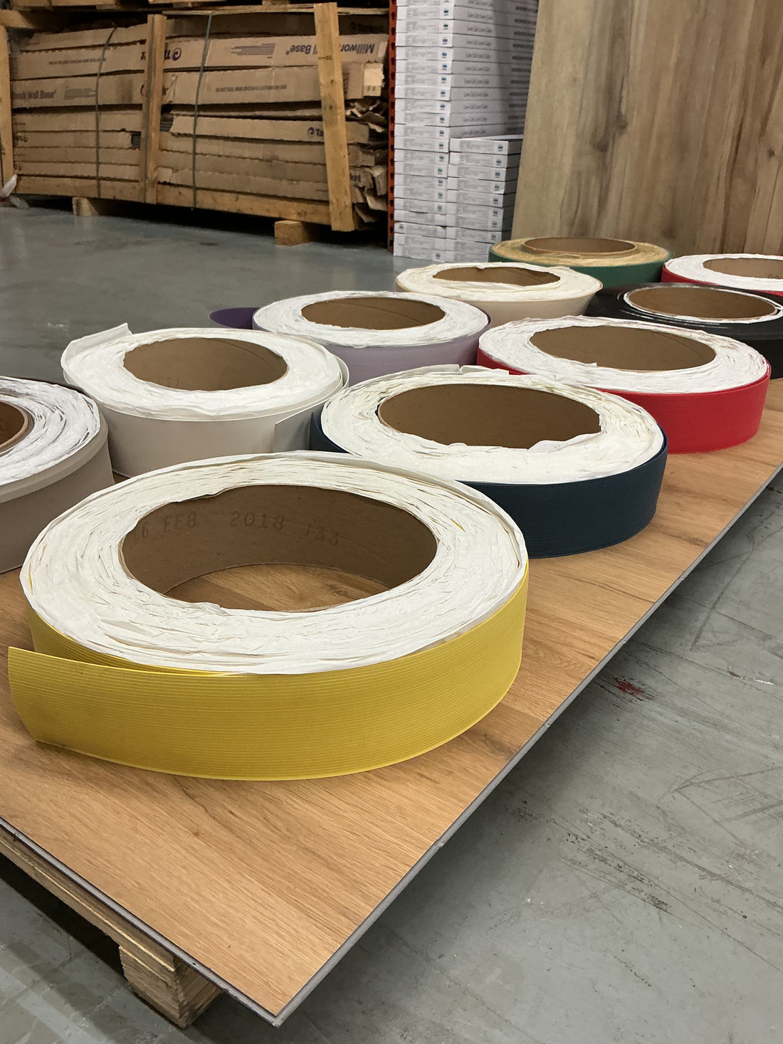 Johnsonite Rubber Perceptions Recess Toeless Wallbase 4-1/4" x 120’ x 3/8” MIXED COLORS