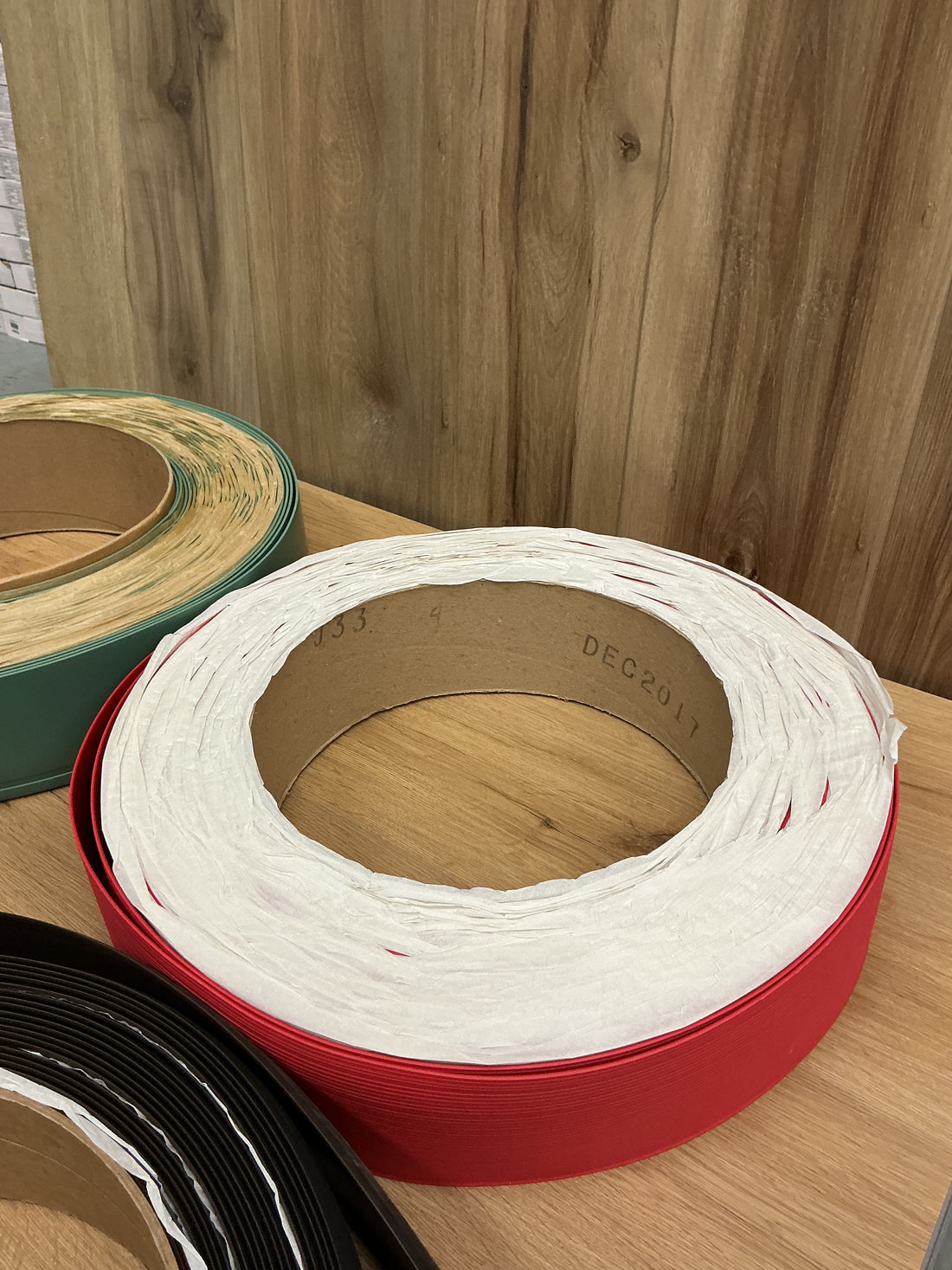 Johnsonite Rubber Perceptions Recess Toeless Wallbase 4-1/4" x 120’ x 3/8” MIXED COLORS