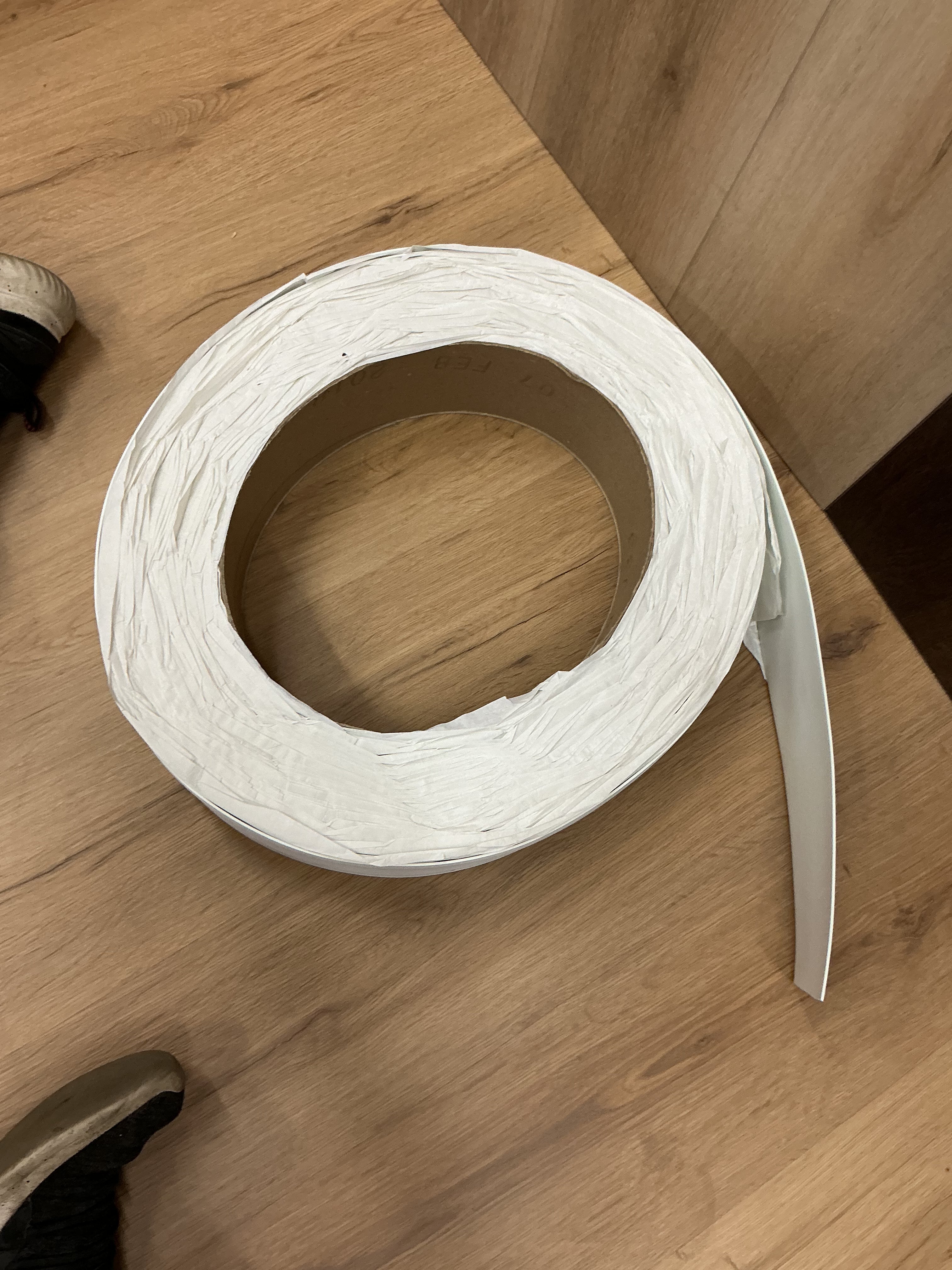 Johnsonite Rubber Wall Base Duracove Thermoplastic Rubber 1/8" (Type TP) TOELESS Duracove #50 WHITE- 1/8" (3 mm) x 4" x 120'