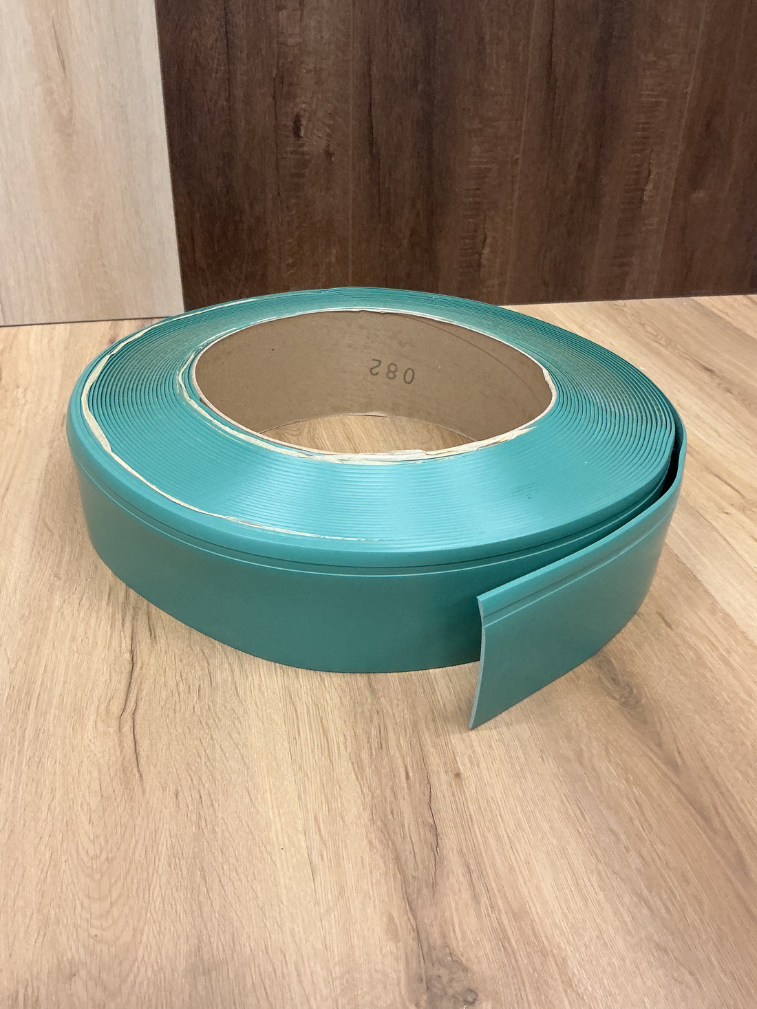 Johnsonite Rubber Perceptions Recess Toeless Wallbase 4-1/4" x 120’ x 3/8” MIXED COLORS
