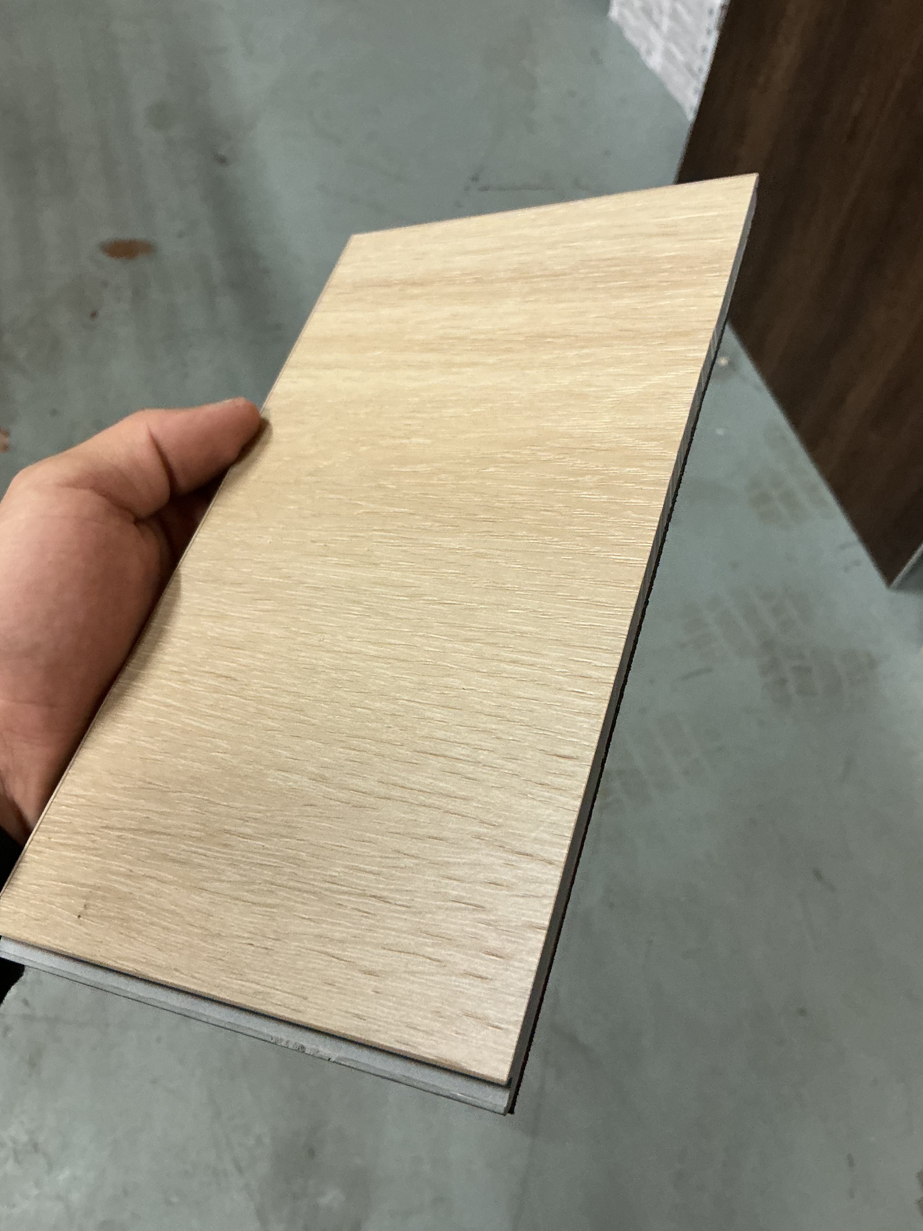 Ozz Plank 6.5mm – 22 Mil – Unilin Click – Deep Embossed – UV Coating. Color: sugar cane