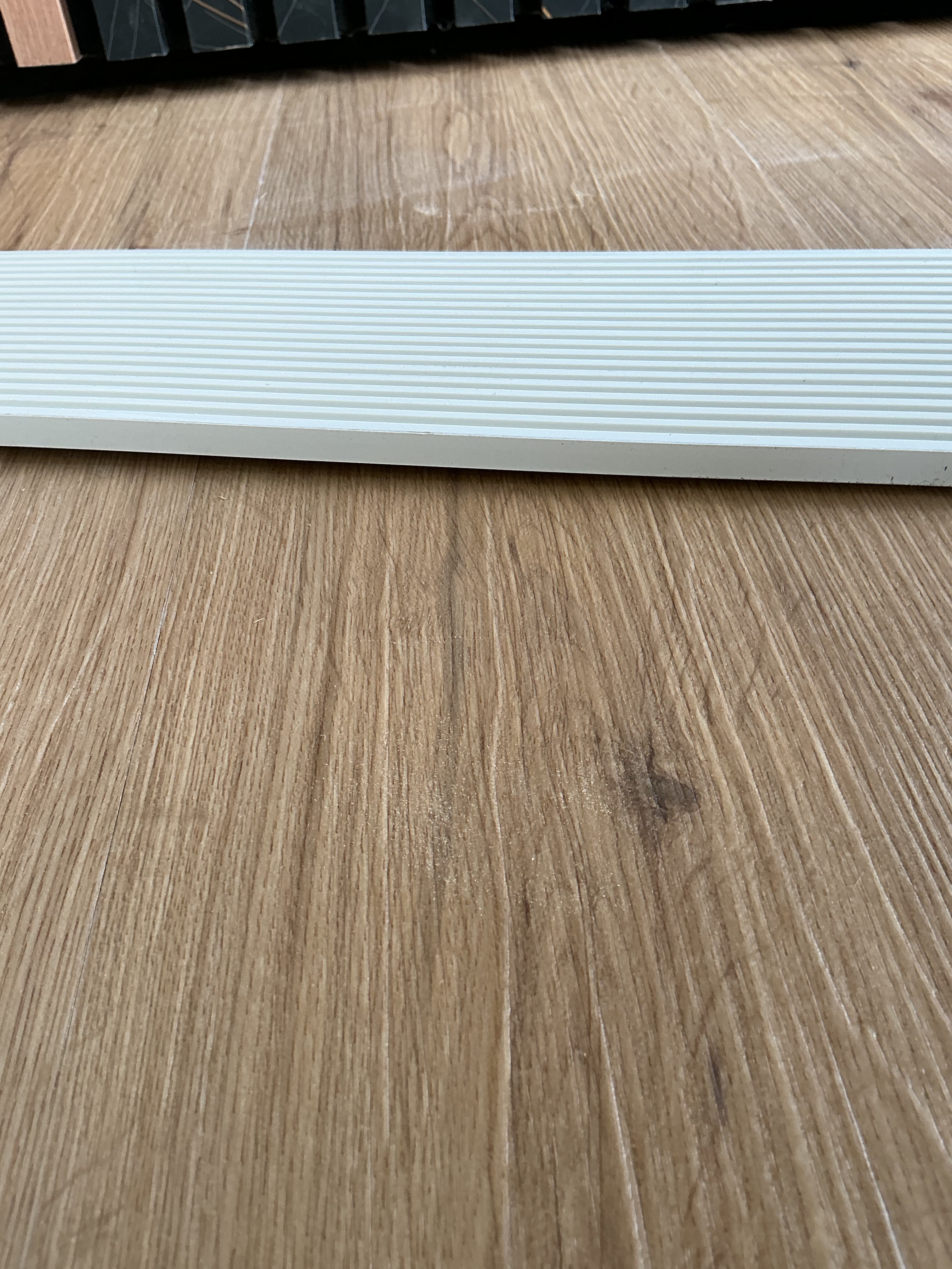 Roppe Contours Candid PV4060 170 White 4 1/4" X 8' by 3/8" (48 Ft. / Box)