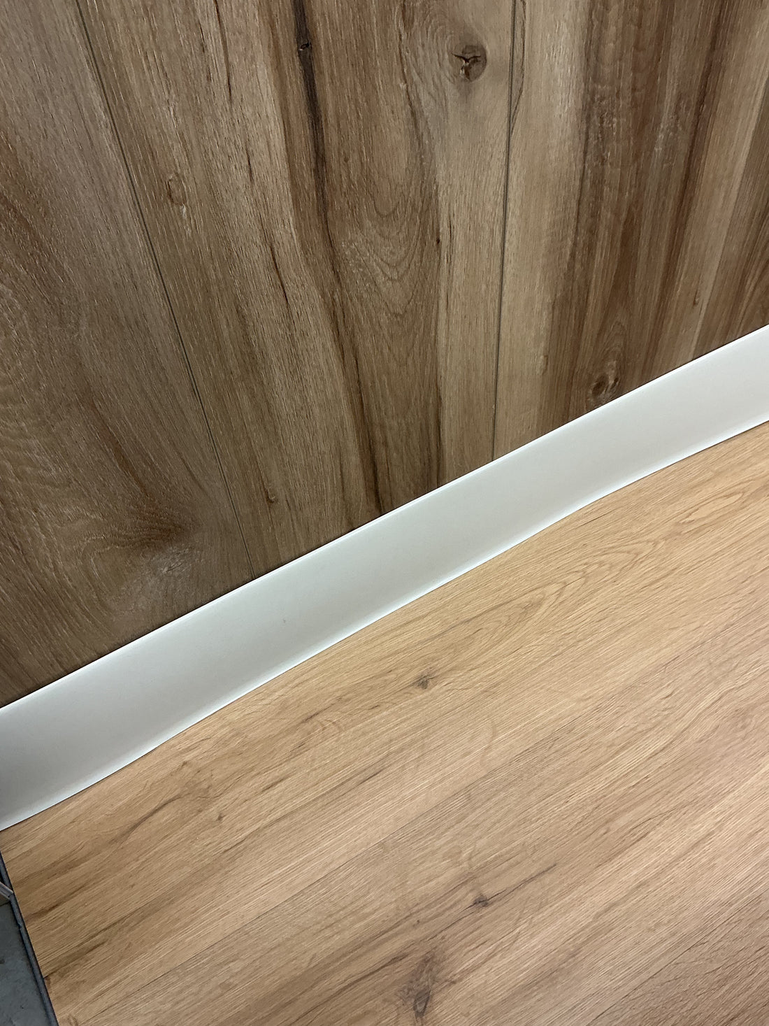 Johnsonite Traditional Vinyl #27 GRAY HAZE Wallbase 4 1/2" x 120' - 1/8"