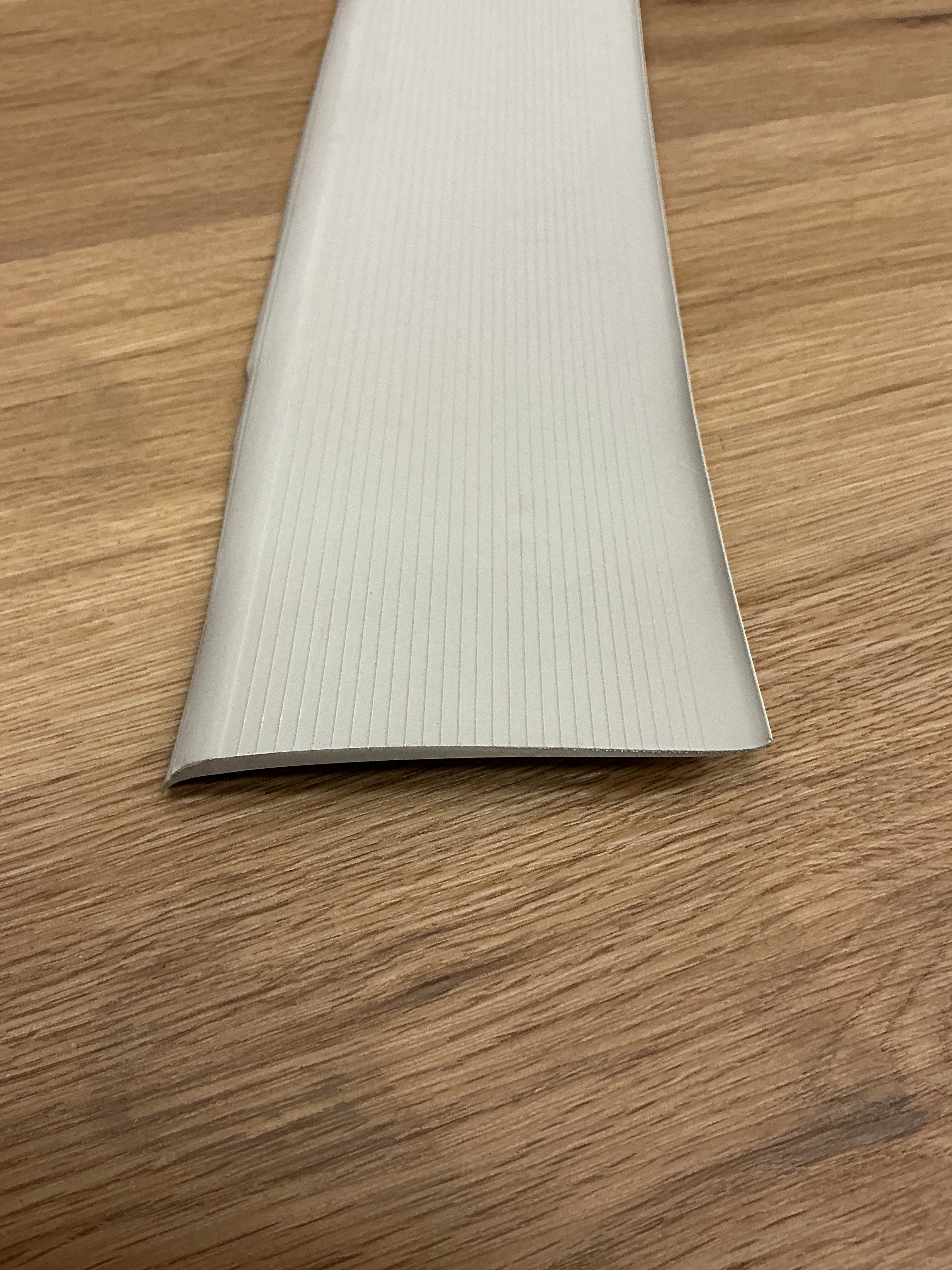 Johnsonite Traditional Vinyl #27 GRAY HAZE Wallbase 4 1/2" x 120' - 1/8"