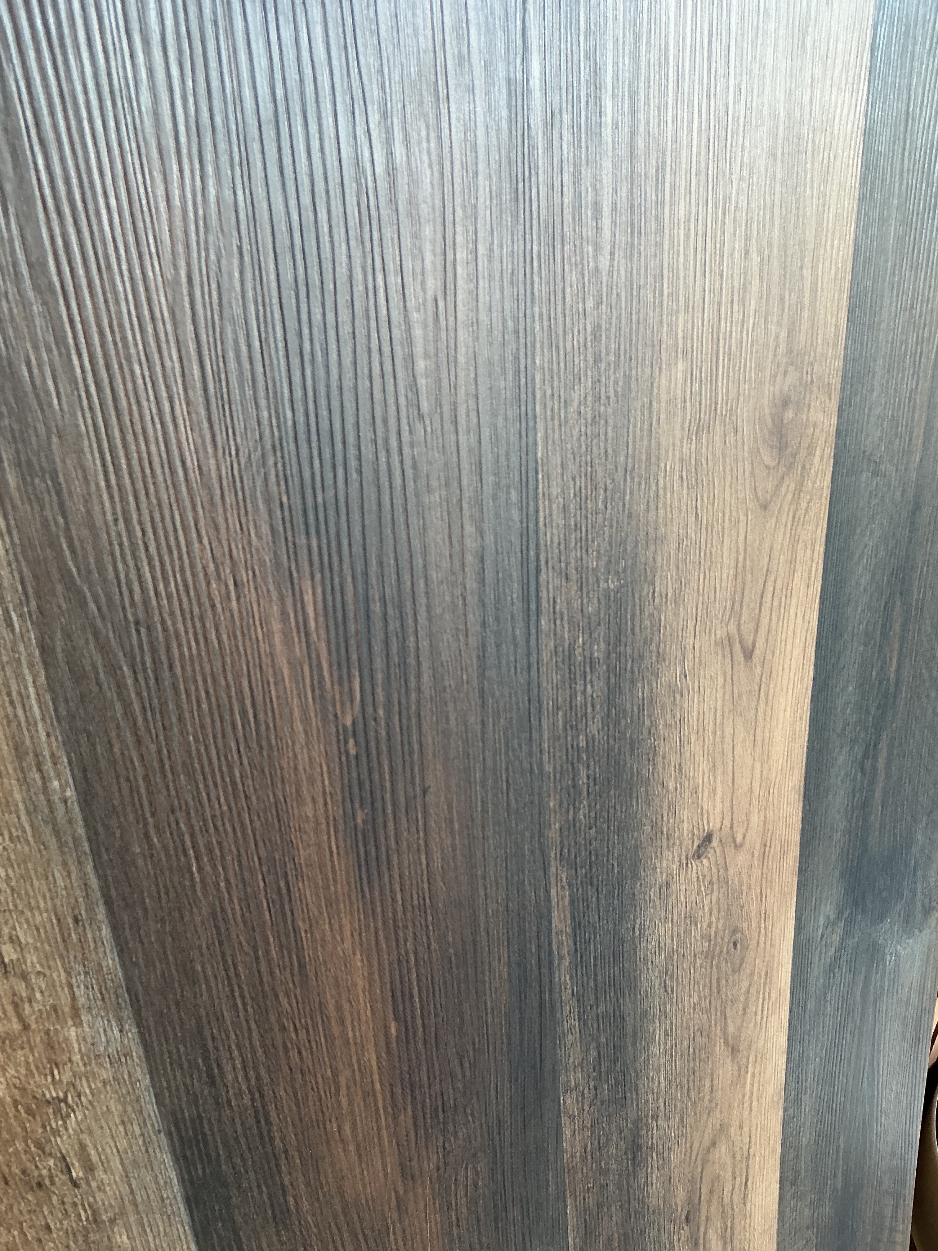 Noor Plank 5.5mm – 22 Mil – Unilin Click – Deep Emboss – UV Coating. Color: Fire Oak