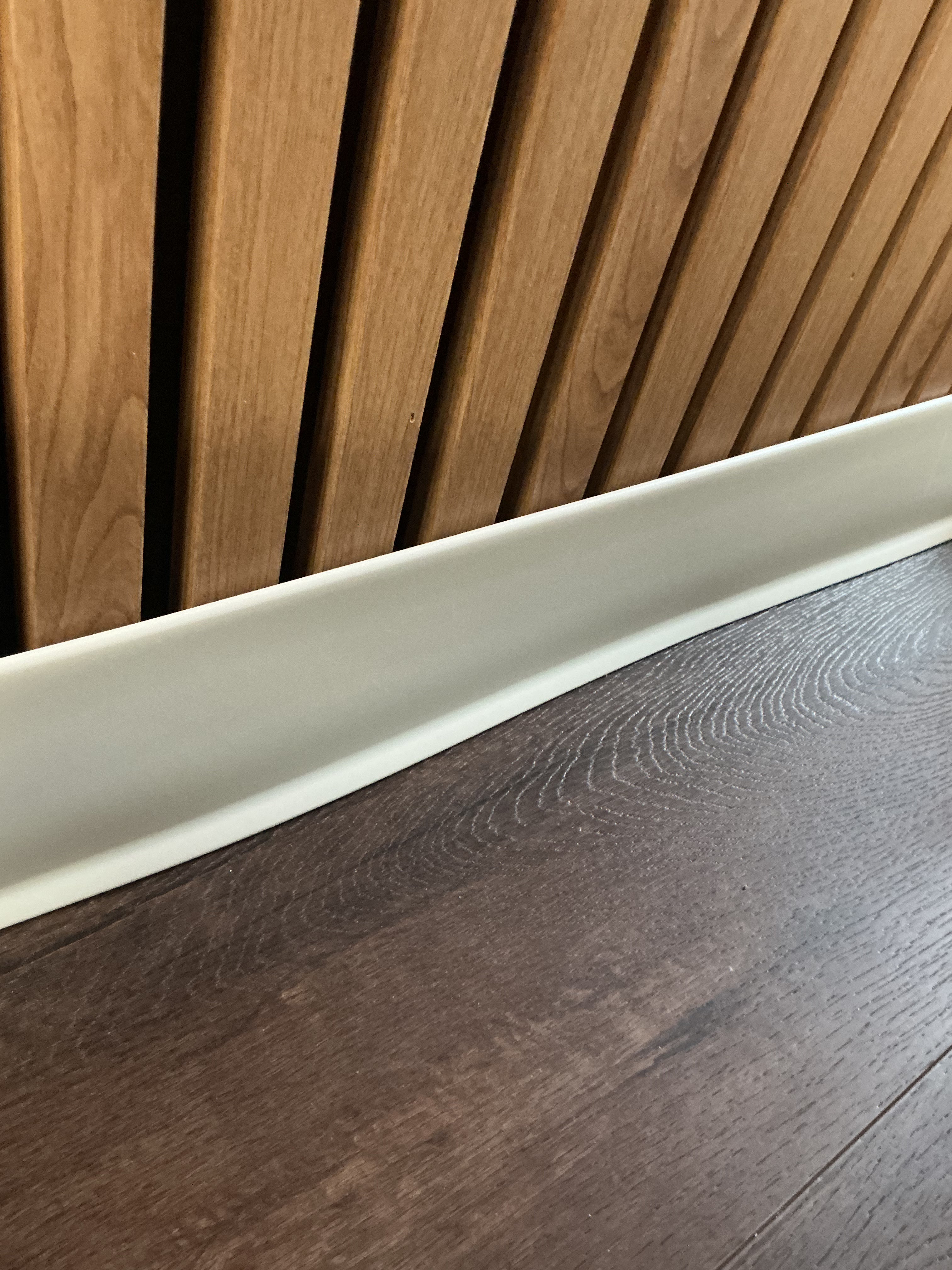 ROPPE Corporation SNOW 4 in. x 120 ft. x 0.125 in. Rubber Wall Cove Base