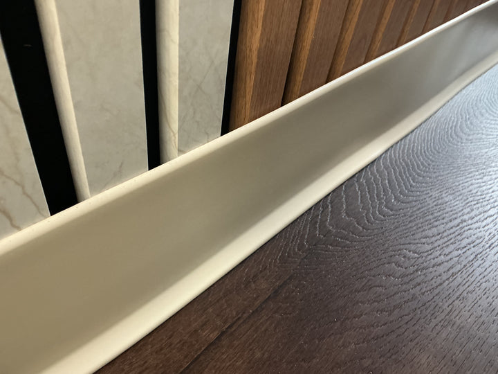 Johnsonite Traditional Vinyl #27 MIST Wallbase 4" x 120' - 1/8"